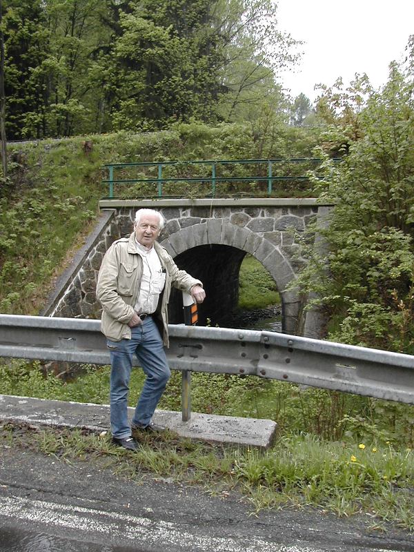 Arnošt Lustig na pravděpodobném místě útěku z&nbsp;transportu smrti